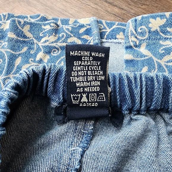 Denim&Co A line denim skirt with floral print size Large - Picture 3 of 9